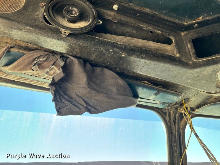 image for item DU1413 1988 Freightliner FLC dump truck