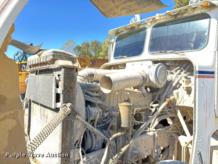 image for item DU1413 1988 Freightliner FLC dump truck