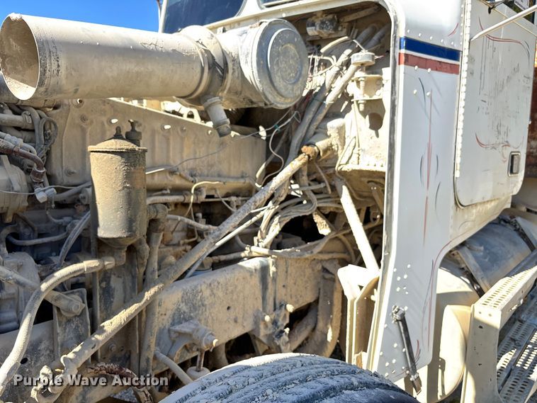 image for item DU1413 1988 Freightliner FLC dump truck