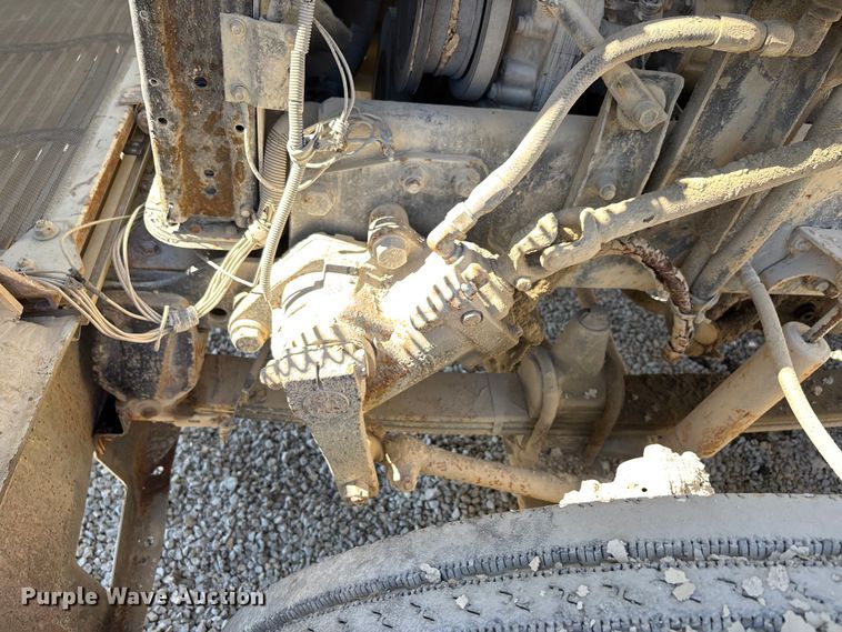 image for item DU1413 1988 Freightliner FLC dump truck