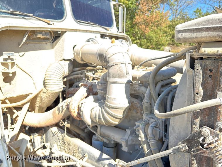 image for item DU1413 1988 Freightliner FLC dump truck