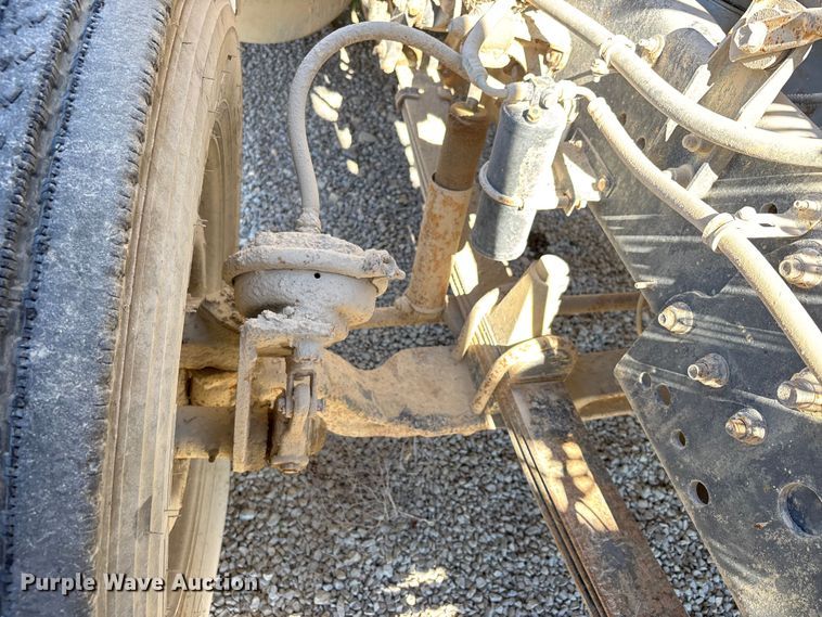 image for item DU1413 1988 Freightliner FLC dump truck