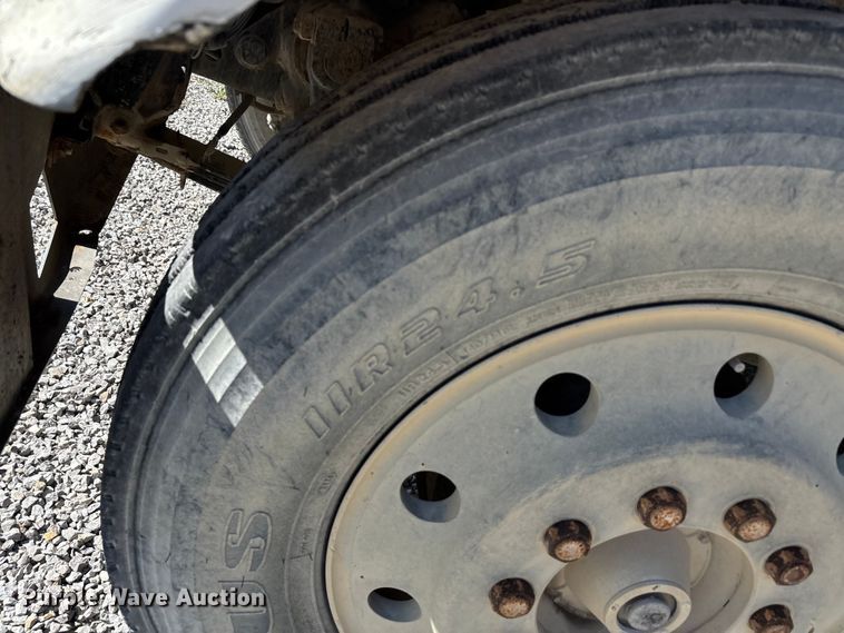 image for item DU1413 1988 Freightliner FLC dump truck