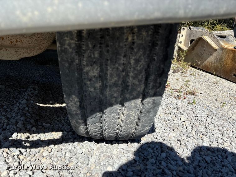 image for item DU1413 1988 Freightliner FLC dump truck