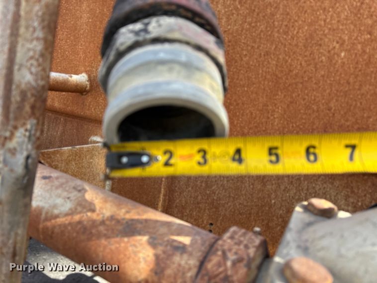 image for item DU1414 1985 Ford 9000 water truck