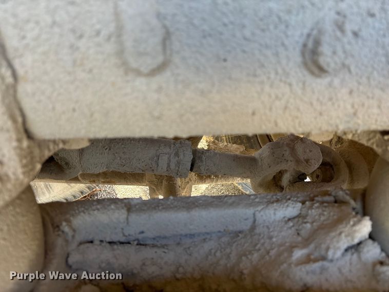 image for item DU1414 1985 Ford 9000 water truck