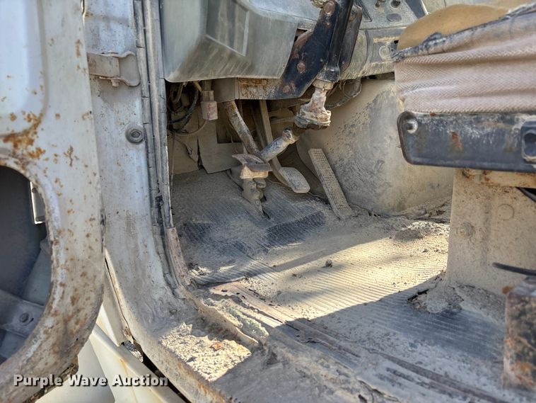 image for item DU1414 1985 Ford 9000 water truck