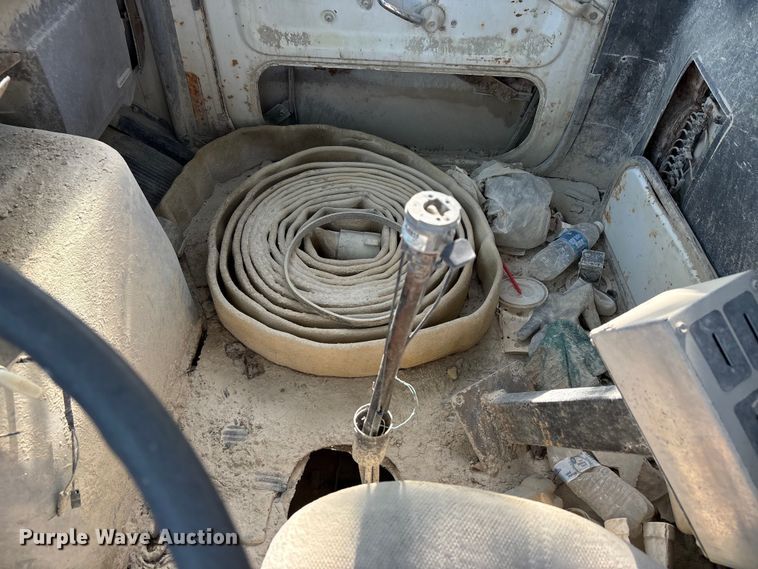 image for item DU1414 1985 Ford 9000 water truck