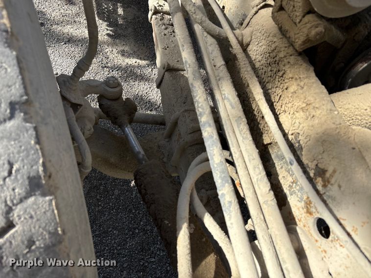 image for item DU1414 1985 Ford 9000 water truck