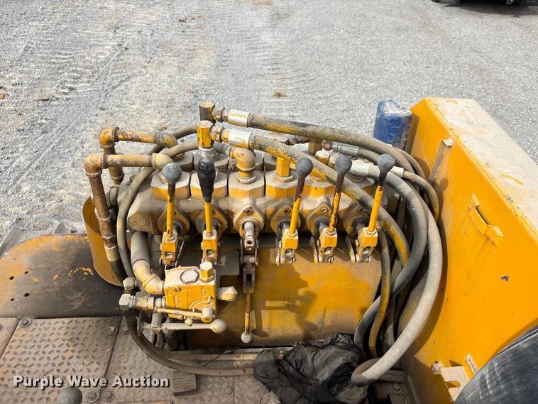 image for item DU1416 1958 Allis-Chalmers 16B cable plow