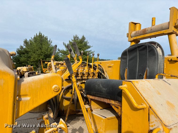 image for item DU1417 1958 Allis-Chalmers 16B cable plow