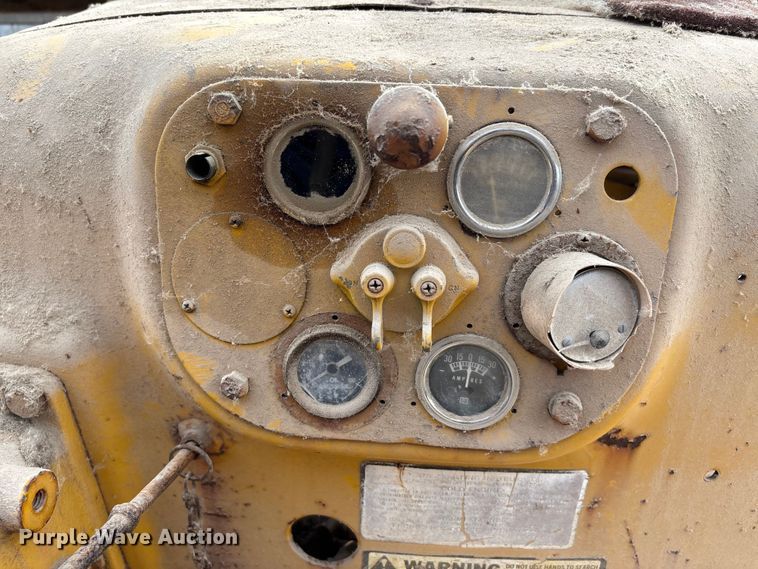 image for item DU1418 1958 Allis-Chalmers 16B dozer