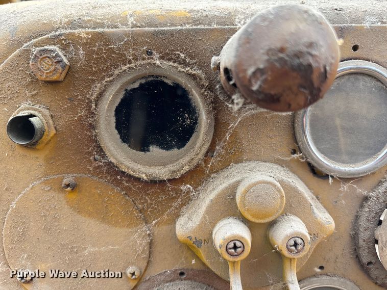 image for item DU1418 1958 Allis-Chalmers 16B dozer