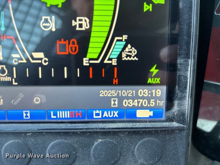 image for item DU1485 2021 Takeuchi TL12V2 tracked skid steer loader