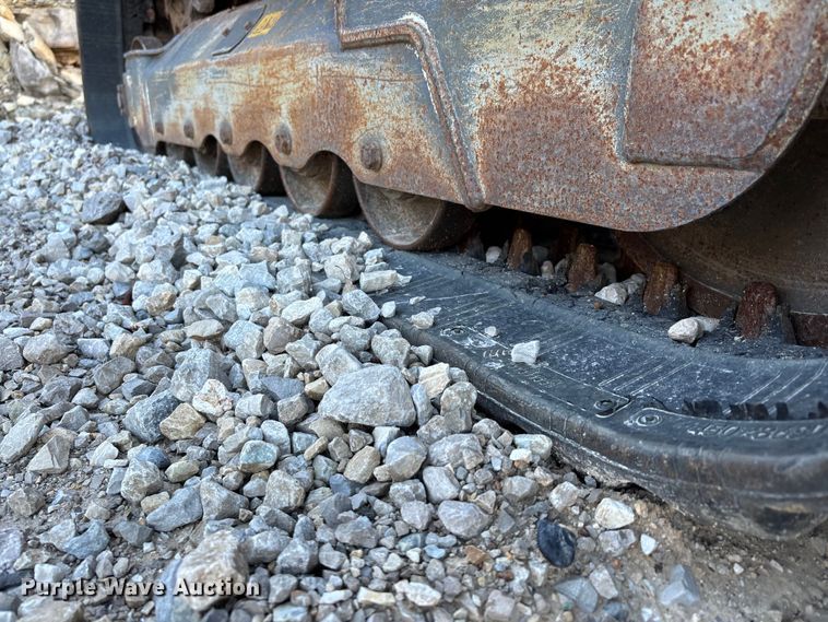 image for item DU1485 2021 Takeuchi TL12V2 tracked skid steer loader