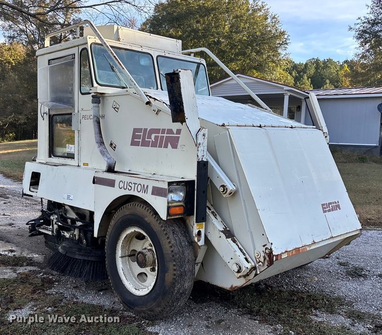 image for item DU1492 Elgin Pelican HH sweeper