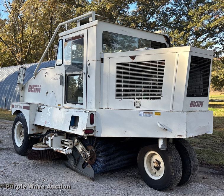 image for item DU1492 Elgin Pelican HH sweeper