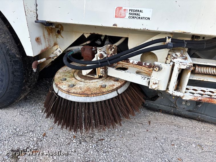 image for item DU1492 Elgin Pelican HH sweeper