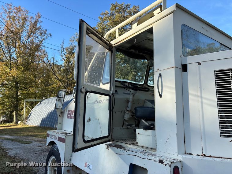 image for item DU1492 Elgin Pelican HH sweeper