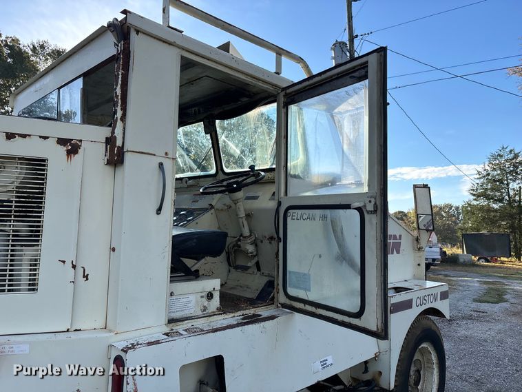 image for item DU1492 Elgin Pelican HH sweeper