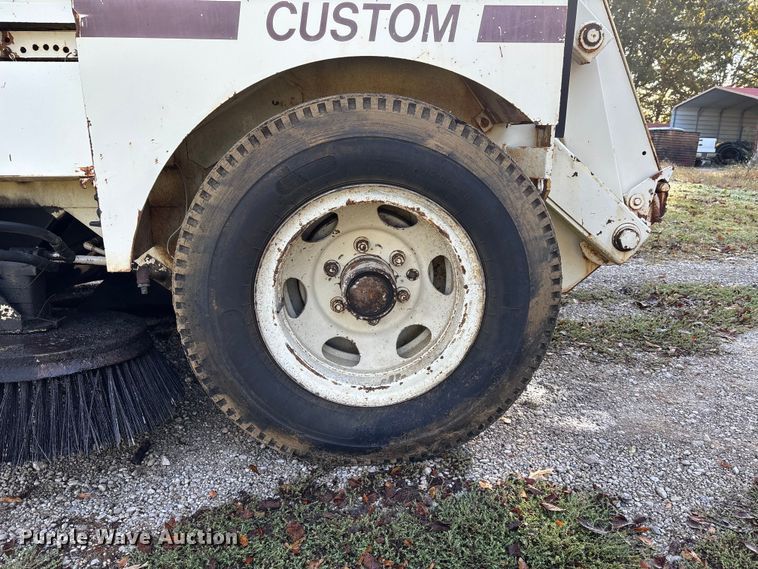 image for item DU1492 Elgin Pelican HH sweeper