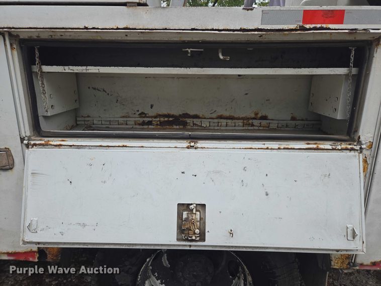 image for item DU2515 2008 Freightliner Business Class M2 bucket truck