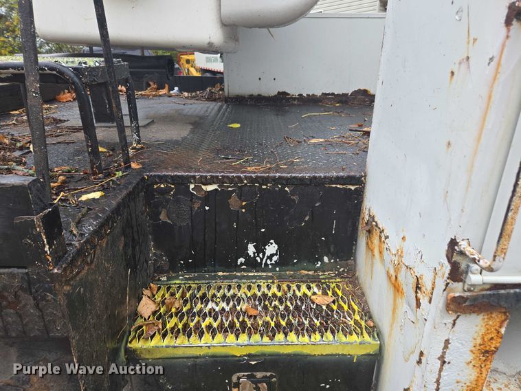 image for item DU2515 2008 Freightliner Business Class M2 bucket truck