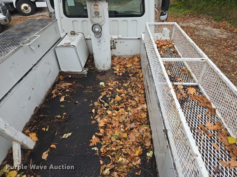 image for item DU2515 2008 Freightliner Business Class M2 bucket truck