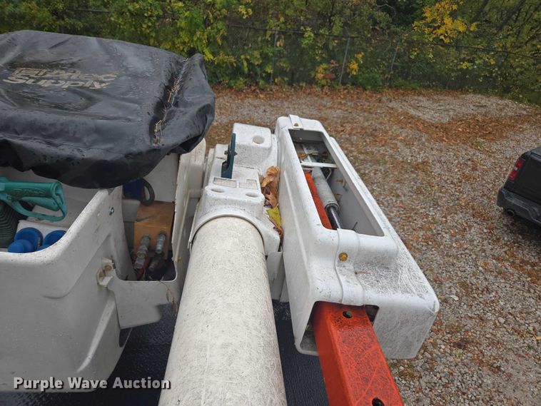 image for item DU2515 2008 Freightliner Business Class M2 bucket truck