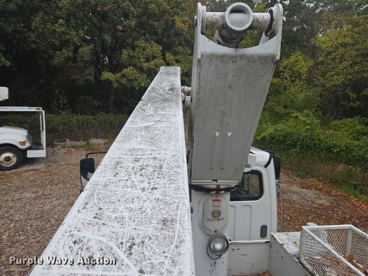 image for item DU2515 2008 Freightliner Business Class M2 bucket truck