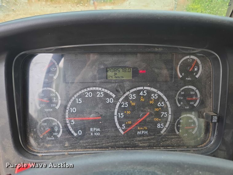 image for item DU2515 2008 Freightliner Business Class M2 bucket truck