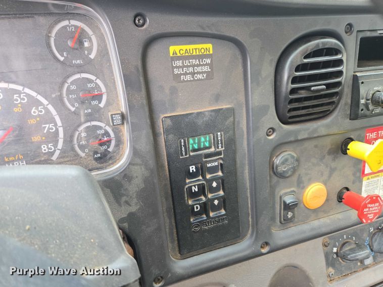 image for item DU2515 2008 Freightliner Business Class M2 bucket truck