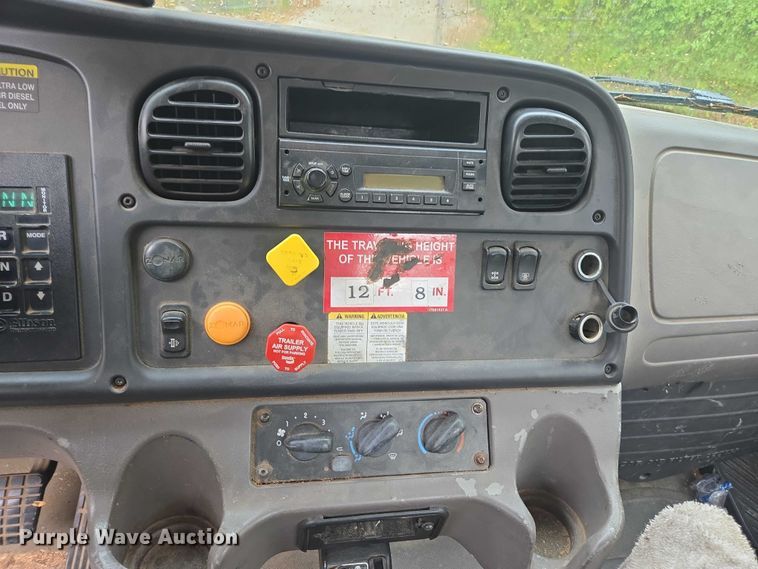 image for item DU2515 2008 Freightliner Business Class M2 bucket truck