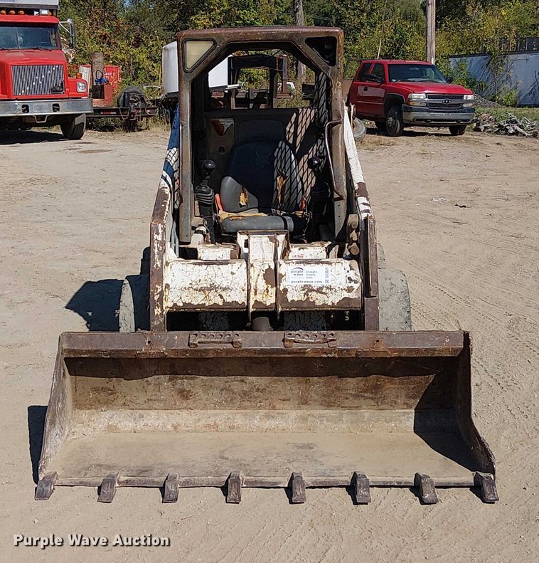 MINI CARGADOR SOBRE RUEDAS 2005 BOBCAT S130