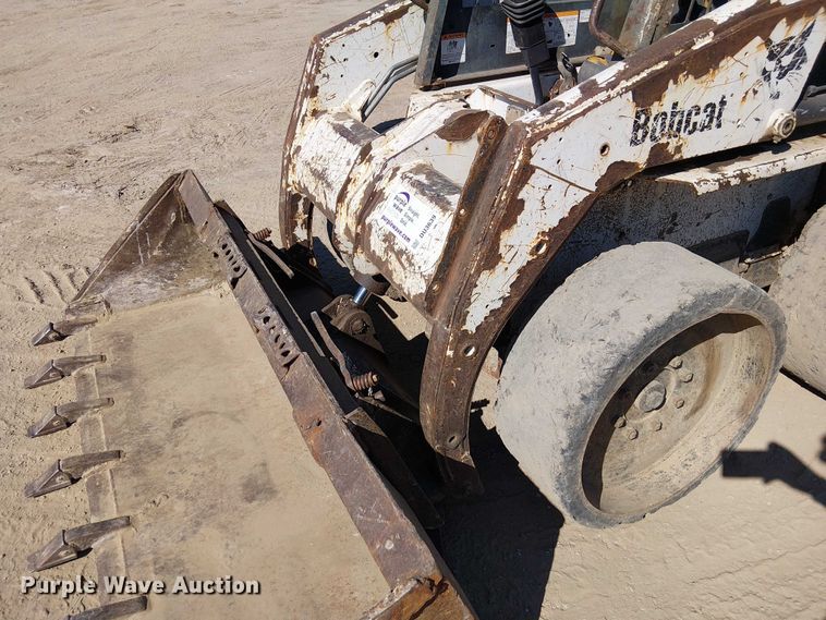 image for item DU3639 2005 Bobcat S130 skid steer loader