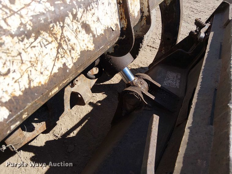 image for item DU3639 2005 Bobcat S130 skid steer loader