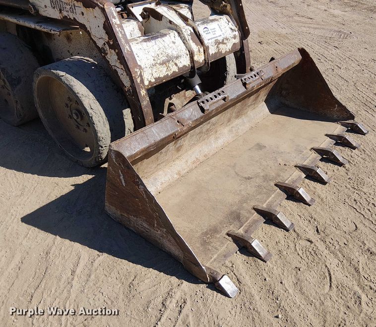 image for item DU3639 2005 Bobcat S130 skid steer loader