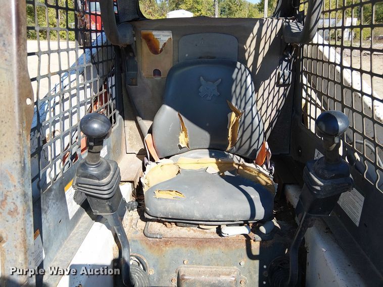 image for item DU3639 2005 Bobcat S130 skid steer loader