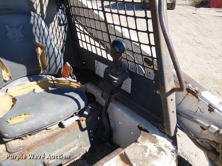 image for item DU3639 2005 Bobcat S130 skid steer loader