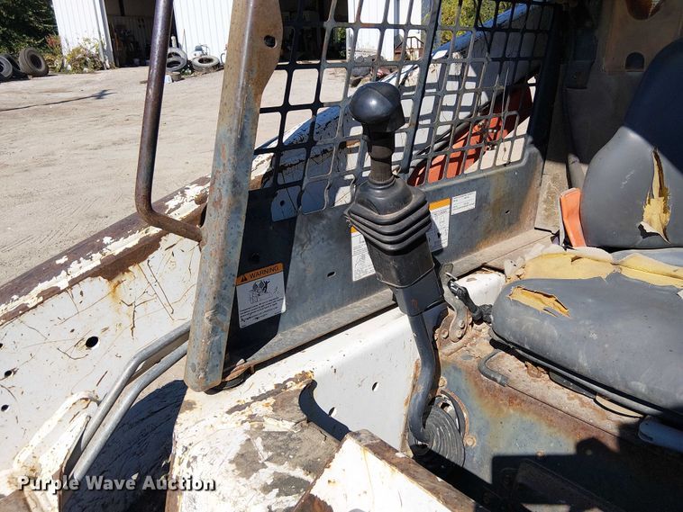 image for item DU3639 2005 Bobcat S130 skid steer loader