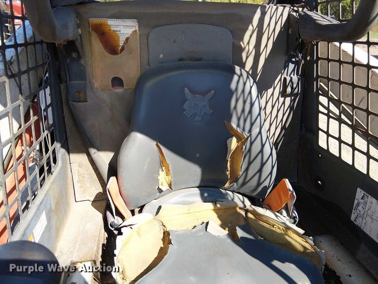 image for item DU3639 2005 Bobcat S130 skid steer loader