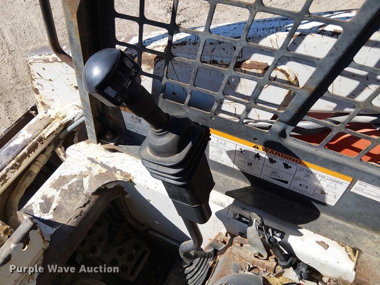 image for item DU3639 2005 Bobcat S130 skid steer loader