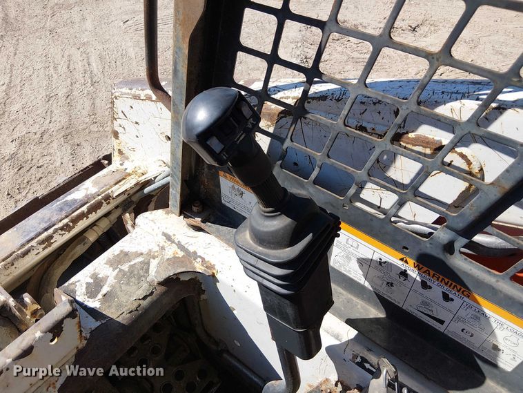 image for item DU3639 2005 Bobcat S130 skid steer loader