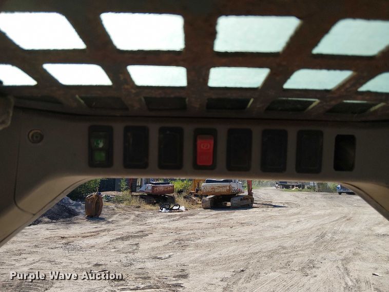 image for item DU3639 2005 Bobcat S130 skid steer loader