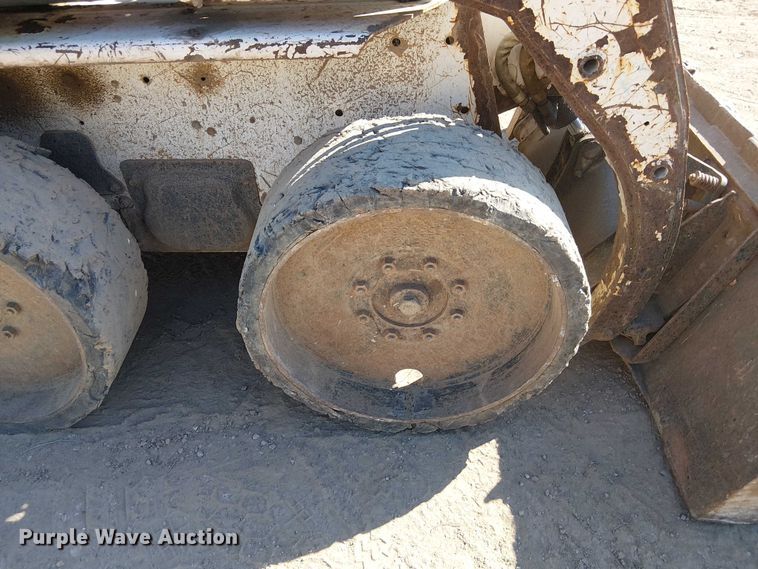 image for item DU3639 2005 Bobcat S130 skid steer loader