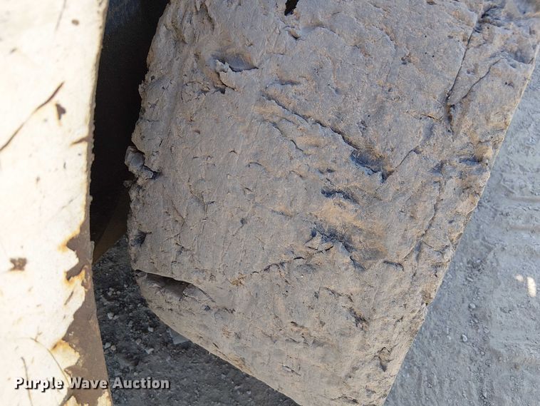 image for item DU3639 2005 Bobcat S130 skid steer loader