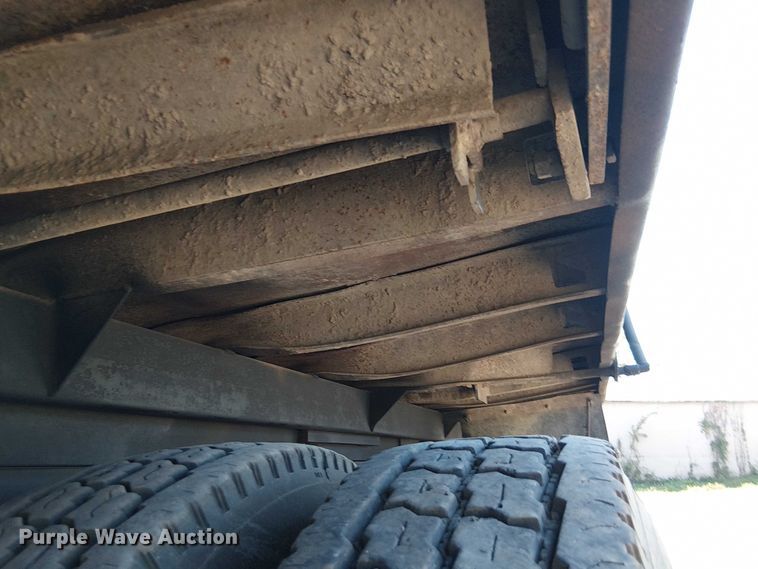 image for item DU3648 1997 Ford LTL 9000  dump truck