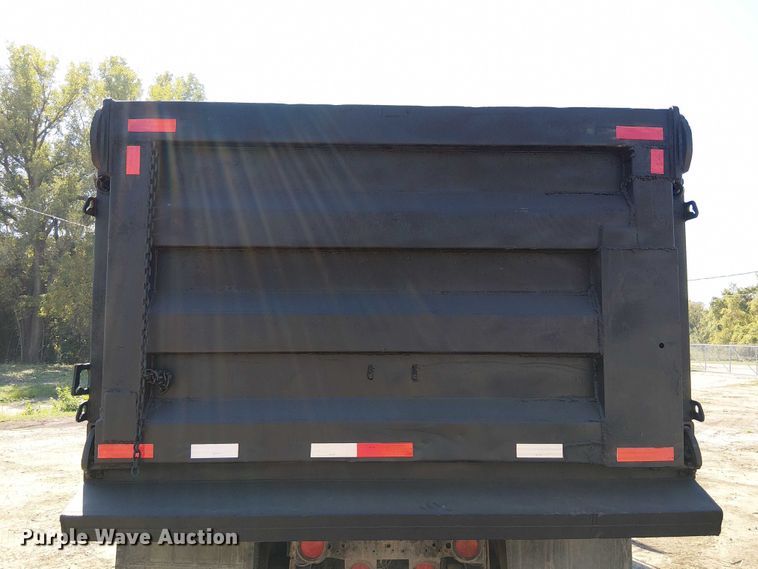 image for item DU3648 1997 Ford LTL 9000  dump truck