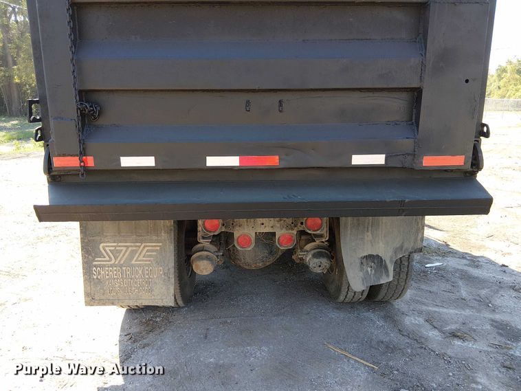 image for item DU3648 1997 Ford LTL 9000  dump truck
