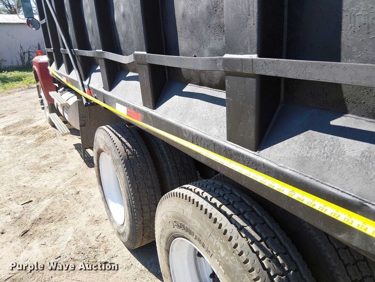 image for item DU3648 1997 Ford LTL 9000  dump truck